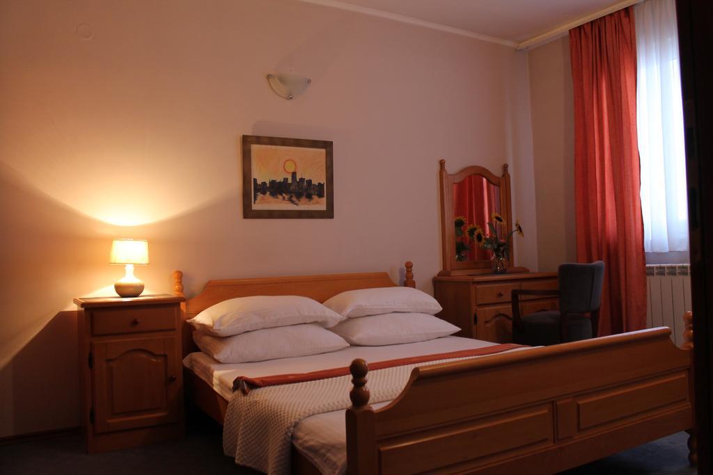 Europa Motel Sarajevo Exterior foto
